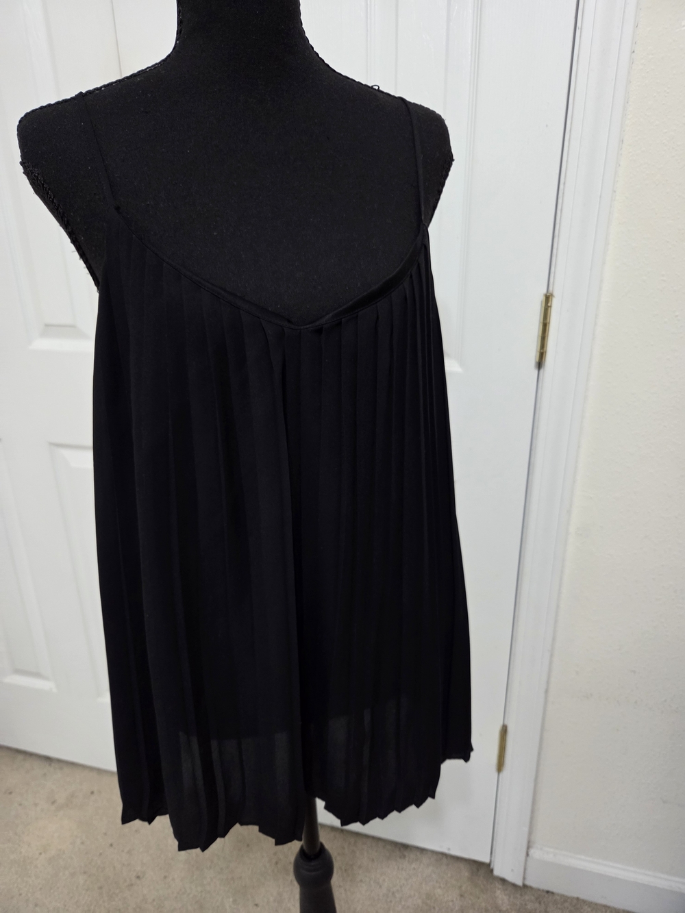 Elegant Black Pleated Spaghetti Strap Camisole